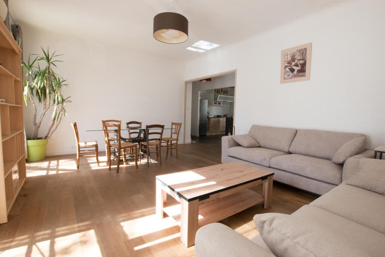 Marcat - Clim - Patio Apartment Arles Bagian luar foto