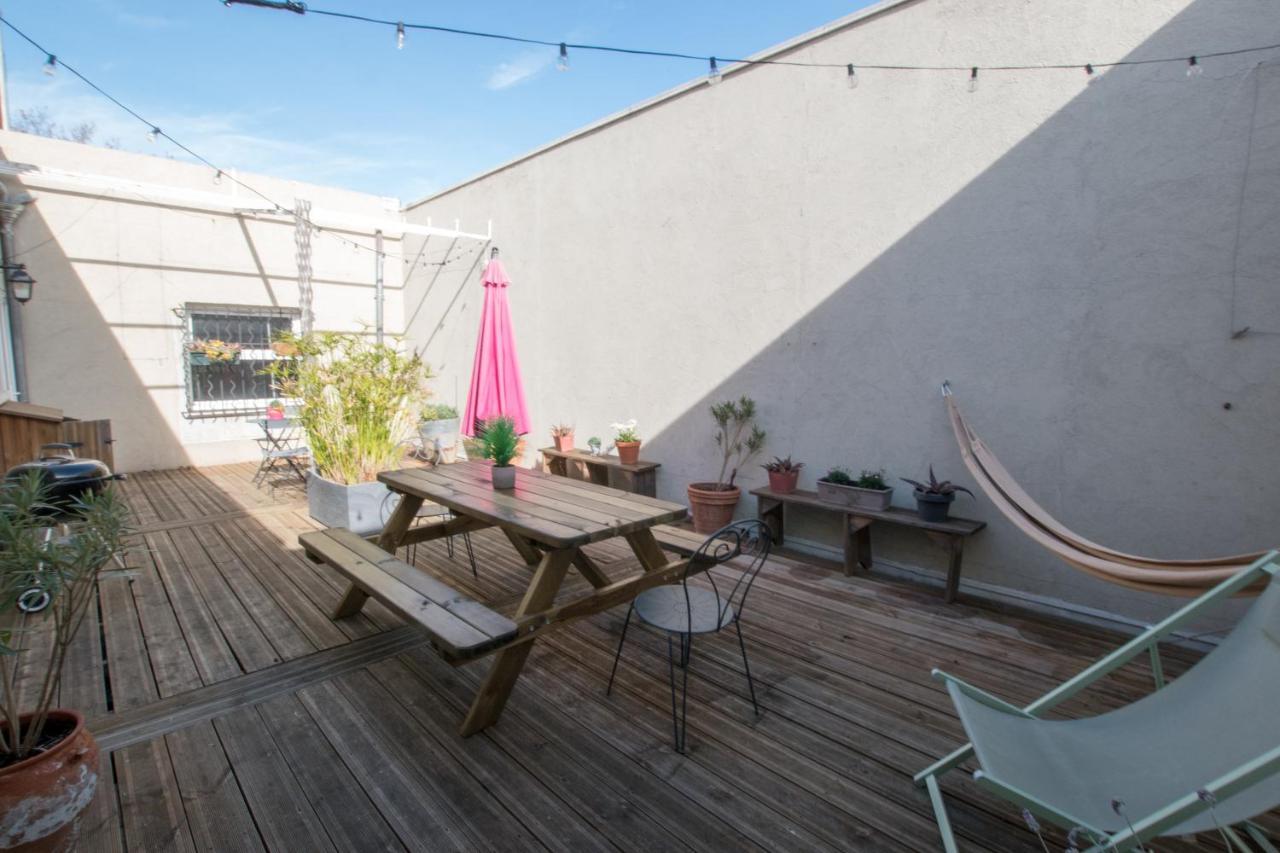 Marcat - Clim - Patio Apartment Arles Bagian luar foto