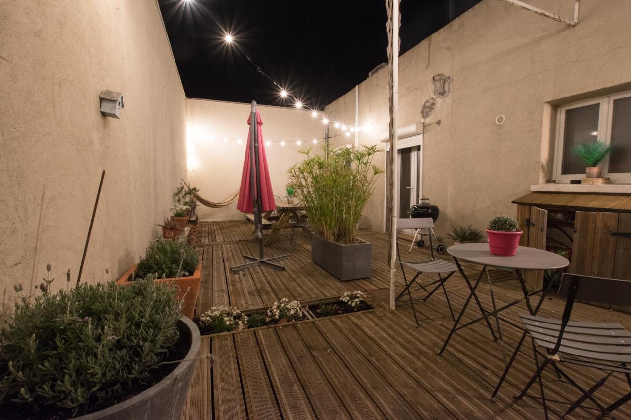 Marcat - Clim - Patio Apartment Arles Bagian luar foto